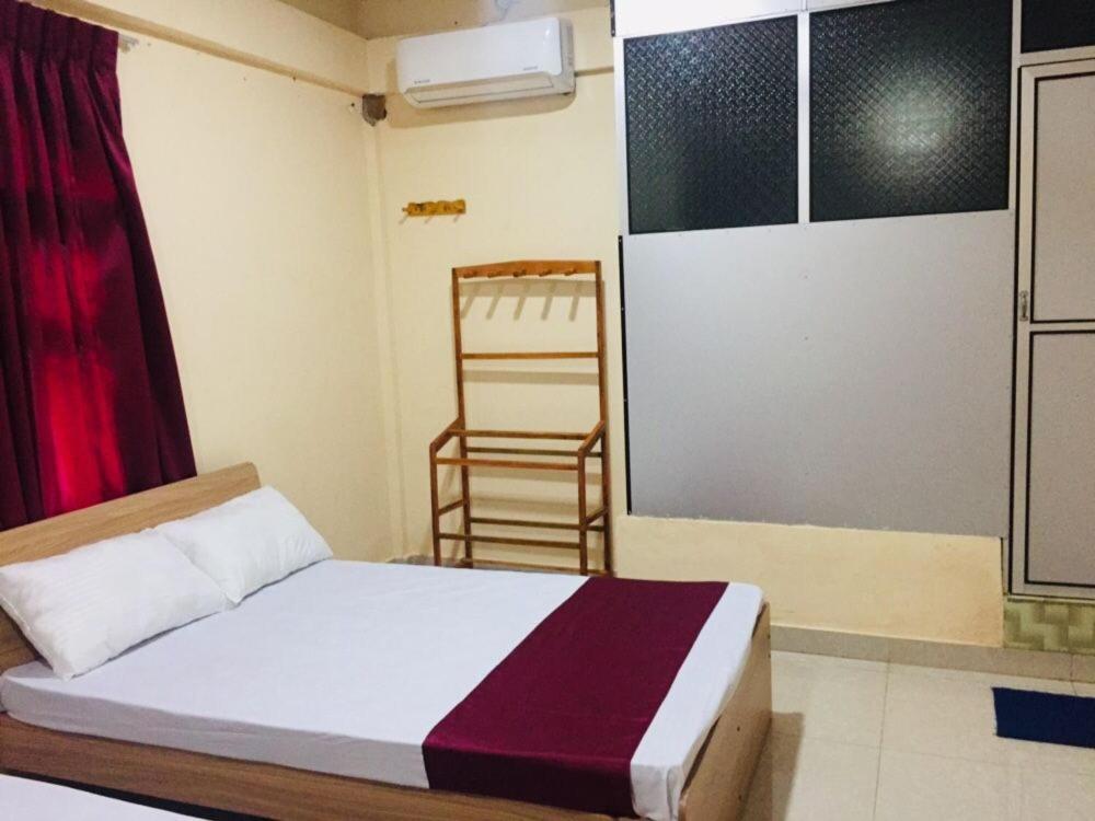 Hb Budget Rest Hotell Jaffna Eksteriør bilde