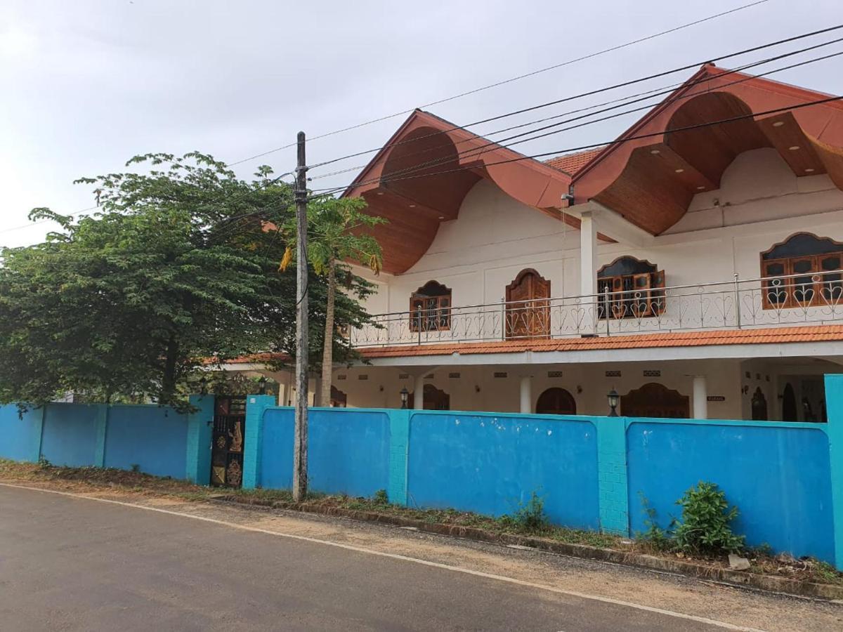 Hb Budget Rest Hotell Jaffna Eksteriør bilde